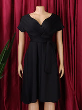 Elegant V-Neck Lace-up Evening Party Dress