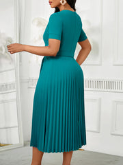 Elegant V Neck Short Sleeve Pleated Midi Dress