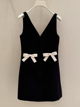 Fashion V-Neck Sleeveless Bowknot Mini Dress
