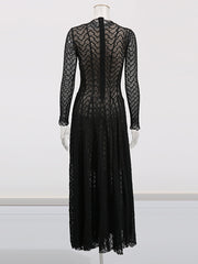 Elegant Wavy-pattern Lace Maxi Dress