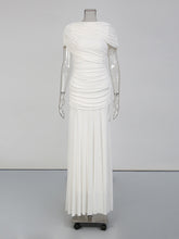Elegant Round Neck Sleeveless Pleated Dress