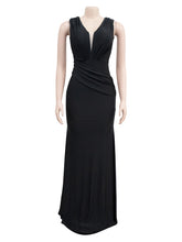 Sexy Deep V-Neck Sleeveless Pleated Fishtail Dress