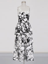 Boutique Embroider 3D Flower Tiered Strapless Dress