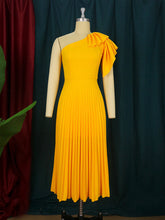 One Shoulder Slim Pleated Dress