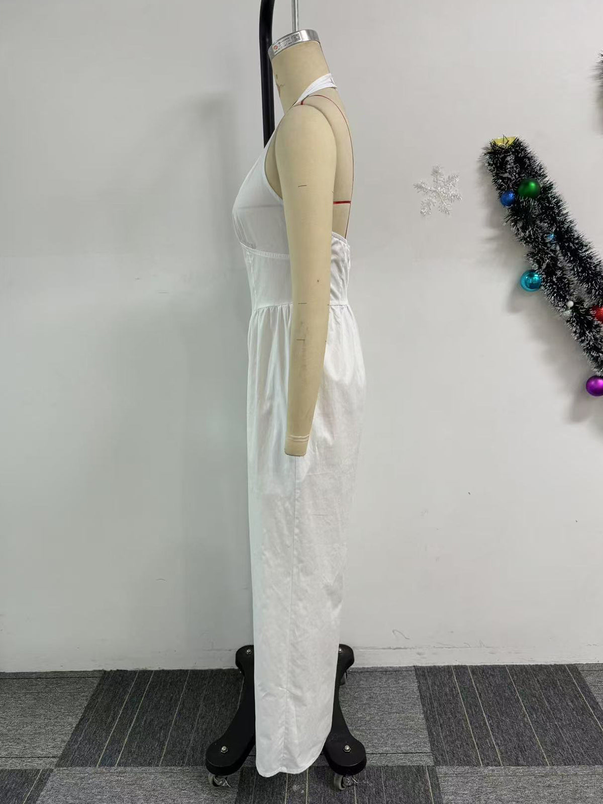 Elegant Halter Backless Regular Jumpsuit