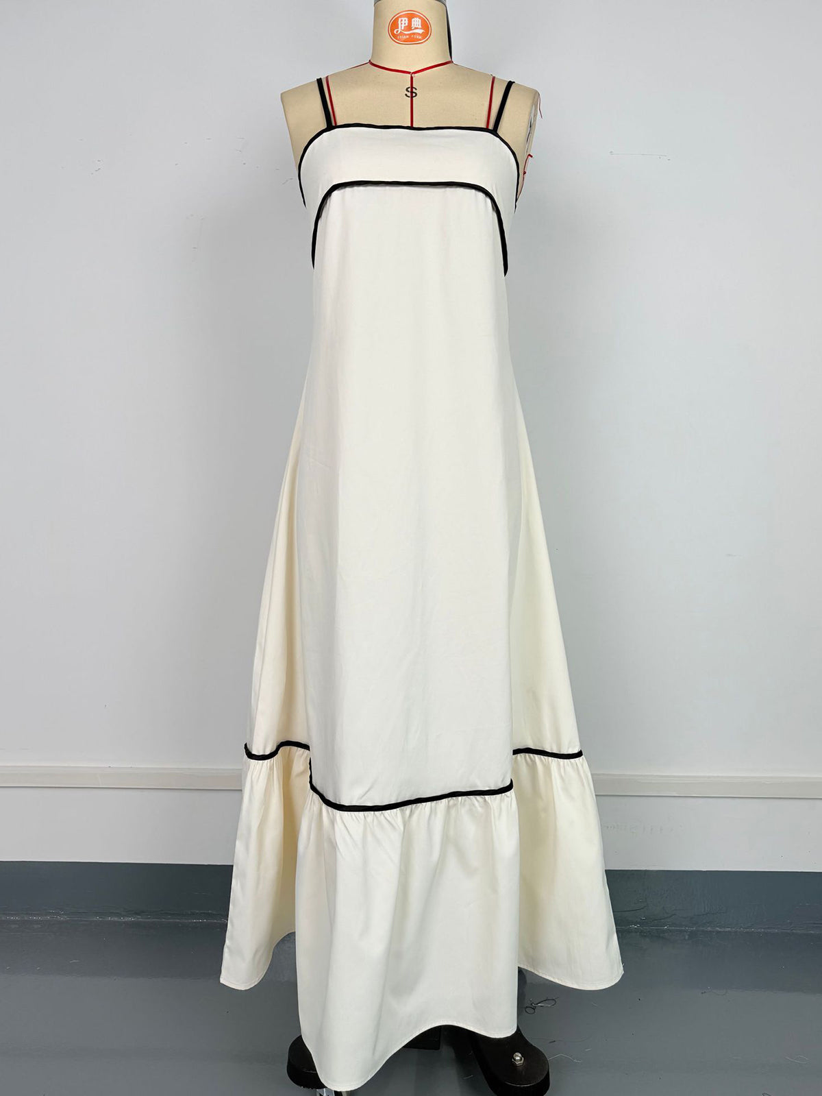 Spaghetti Strap Backless Lace-up Midi Dress