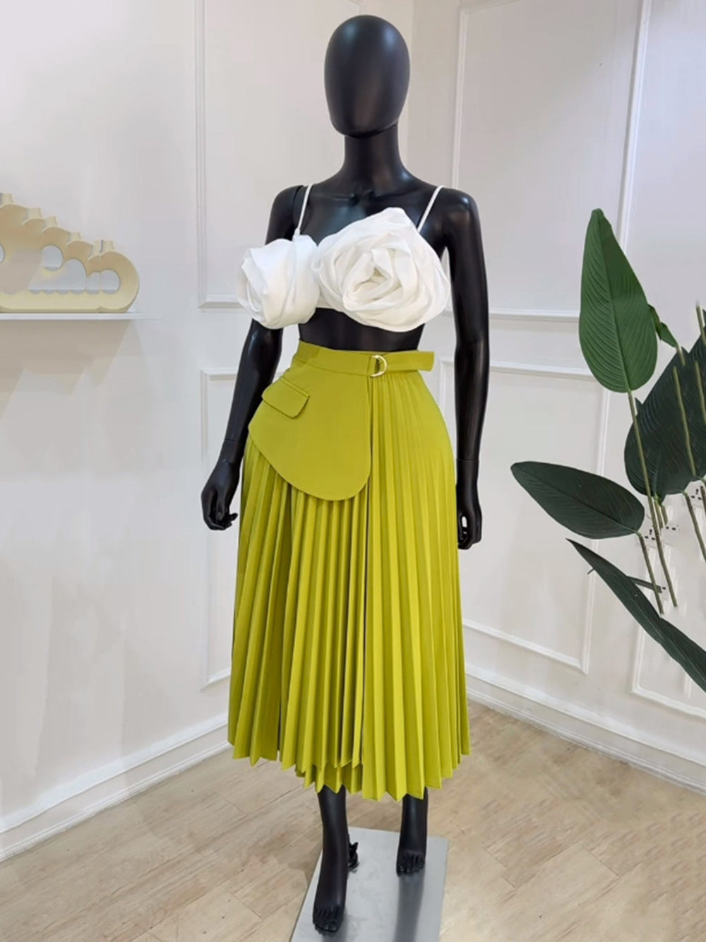 Fashion Solid Color Pleated Skirt