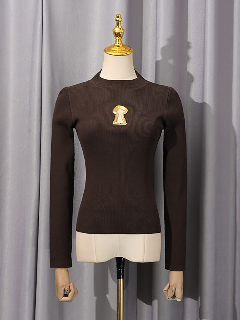 Round Collar Metal Keyhole Embellishment Knit Sweater