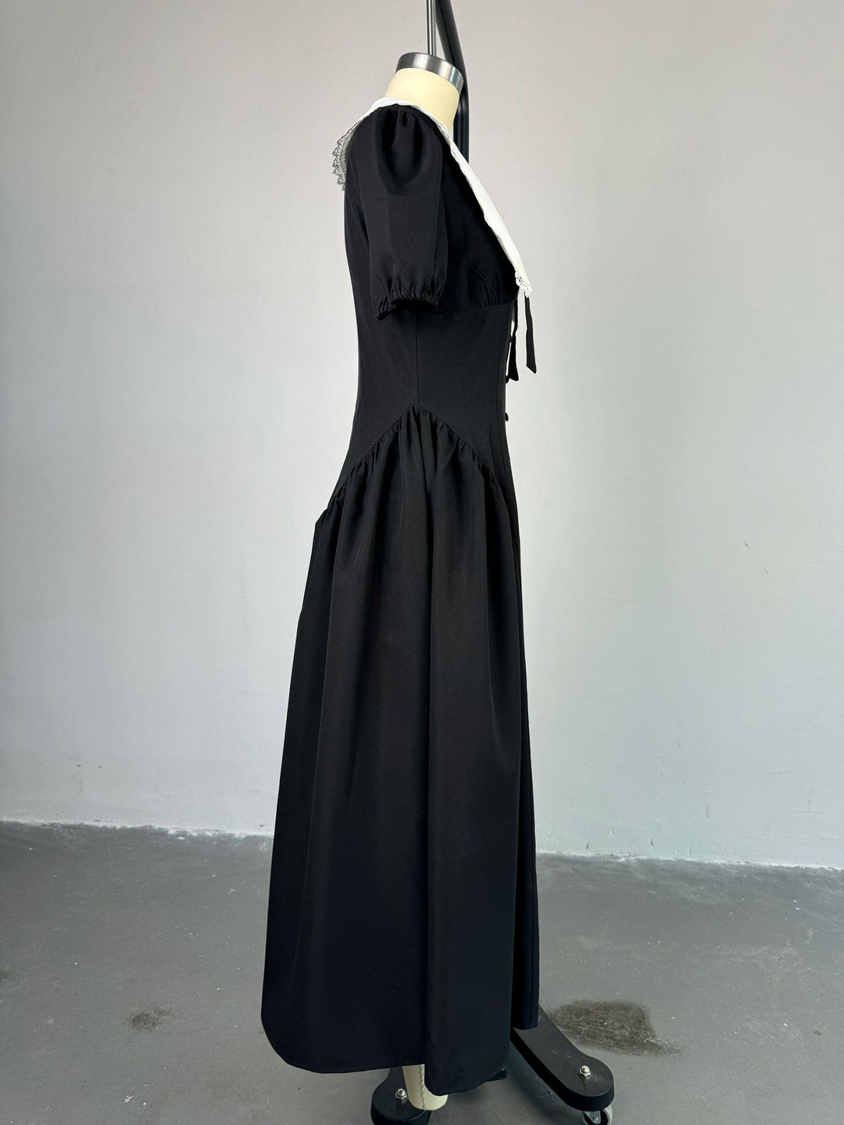 Fashion Doll Collar Puff Sleeve Midi Dress