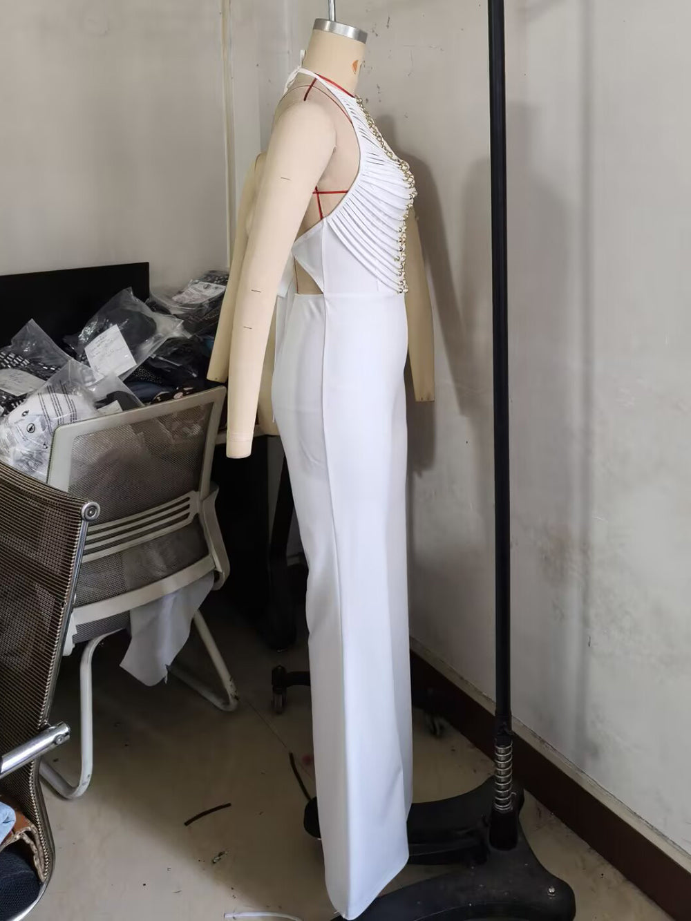Fashion Sleeveless Pleated Straight Jumpsuit