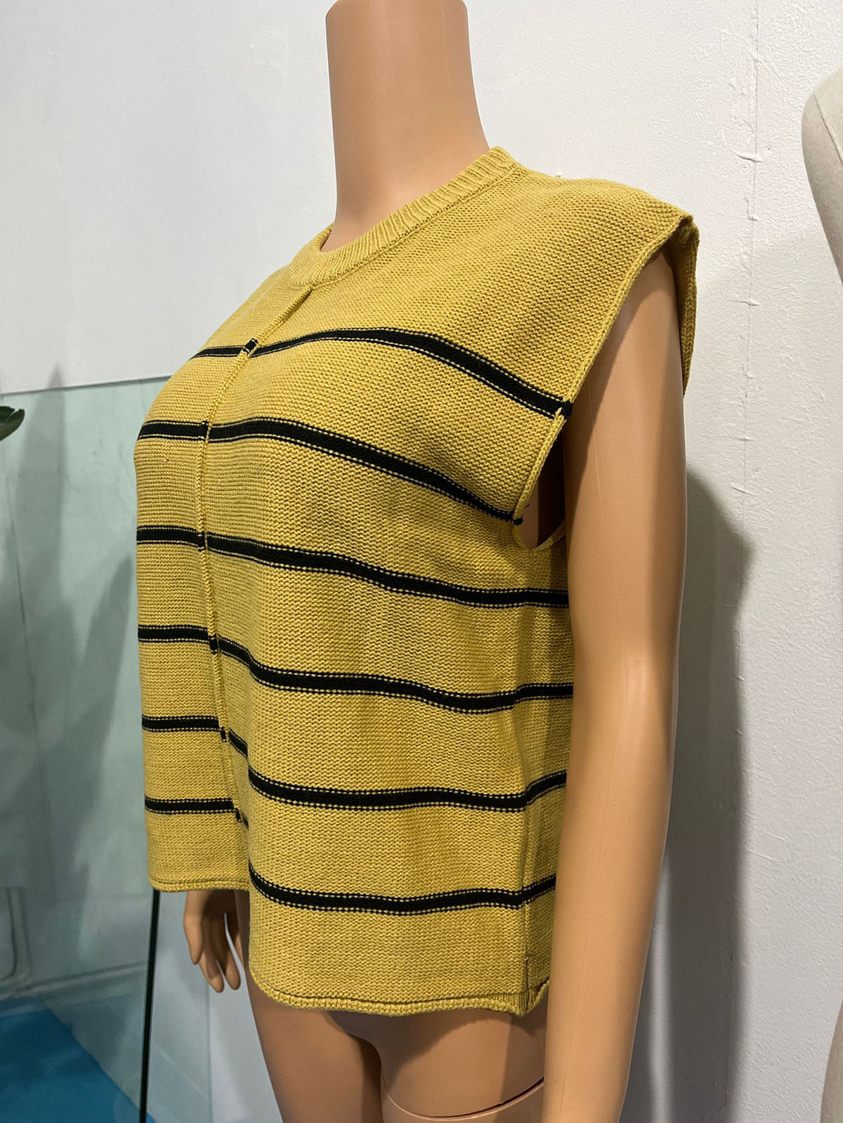 Fashion Stripe Sleeveless Knit Vest Top