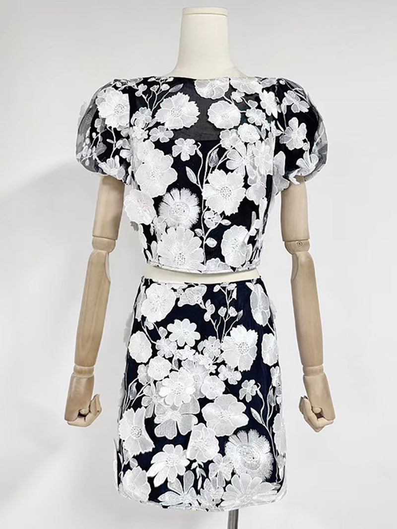 Elegant Floral Embellished Crop Top And Skirt Sets