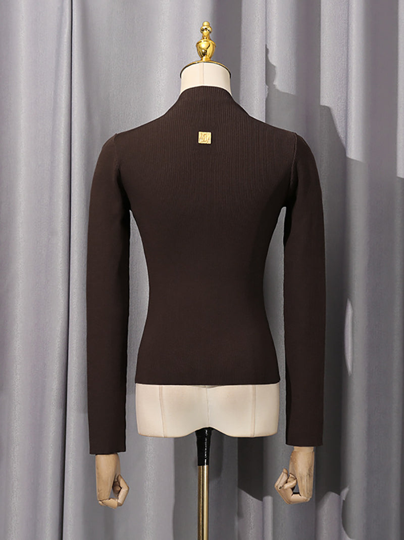 Round Collar Metal Keyhole Embellishment Knit Sweater