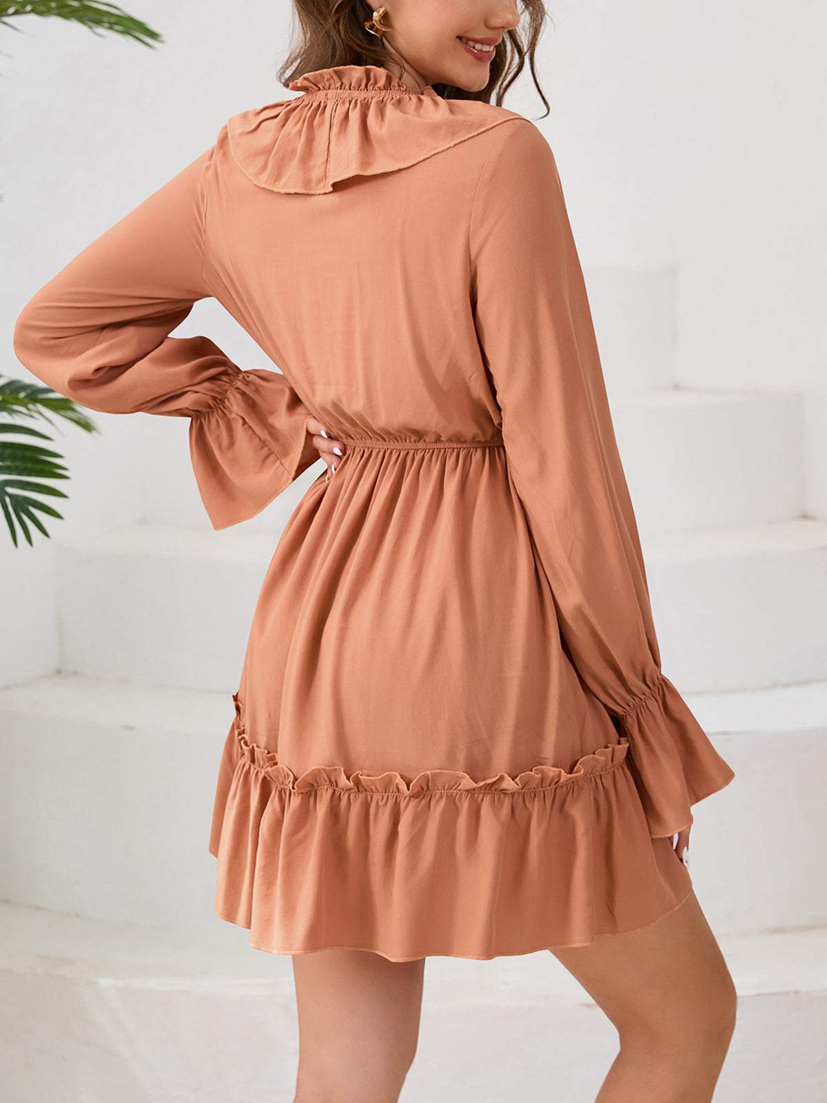 Chic V-Neck Ruffle Long Sleeve Slim Dress