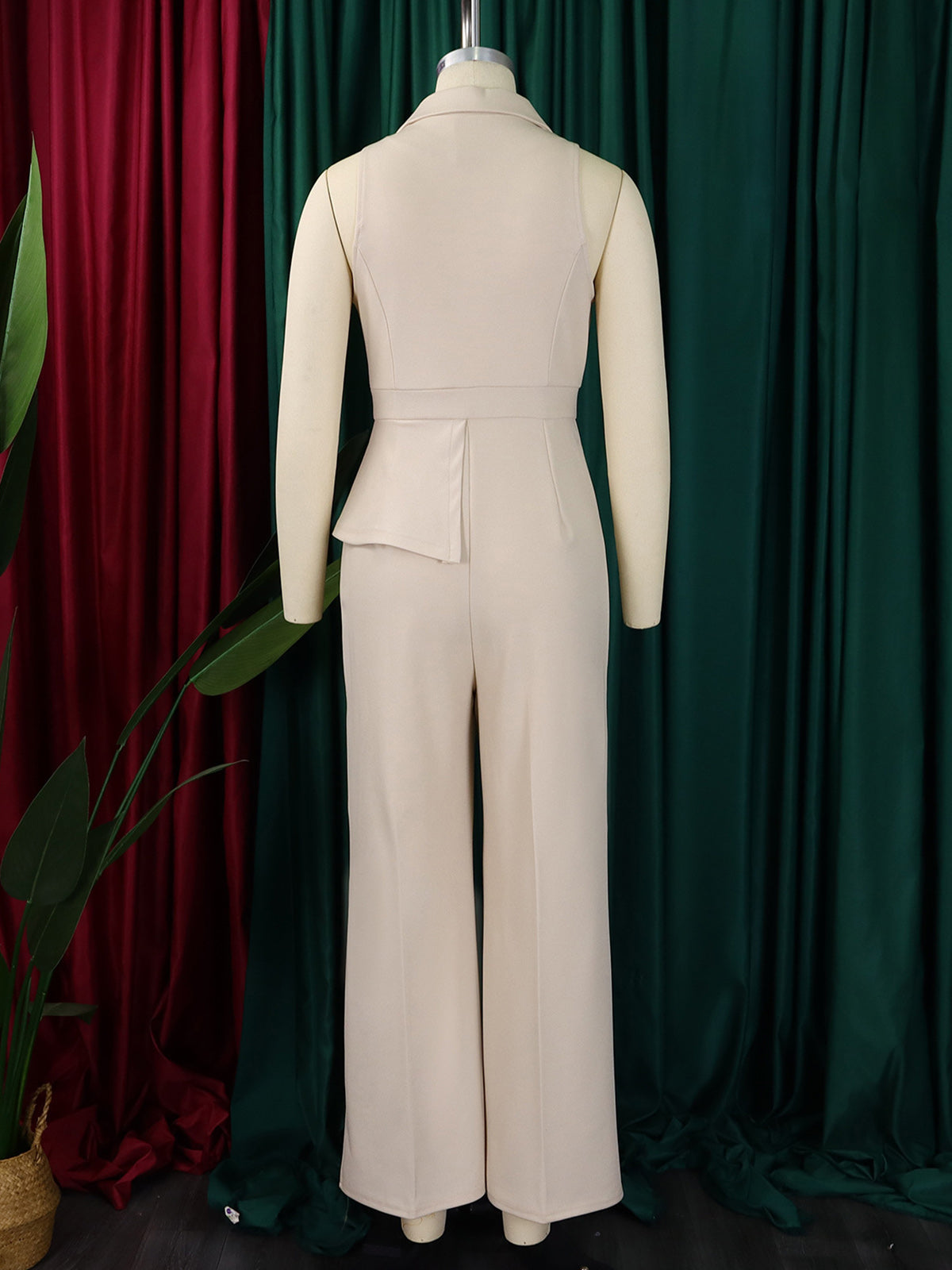 Elegant Lapel Sleeveless Chain Embellished Jumpsuit