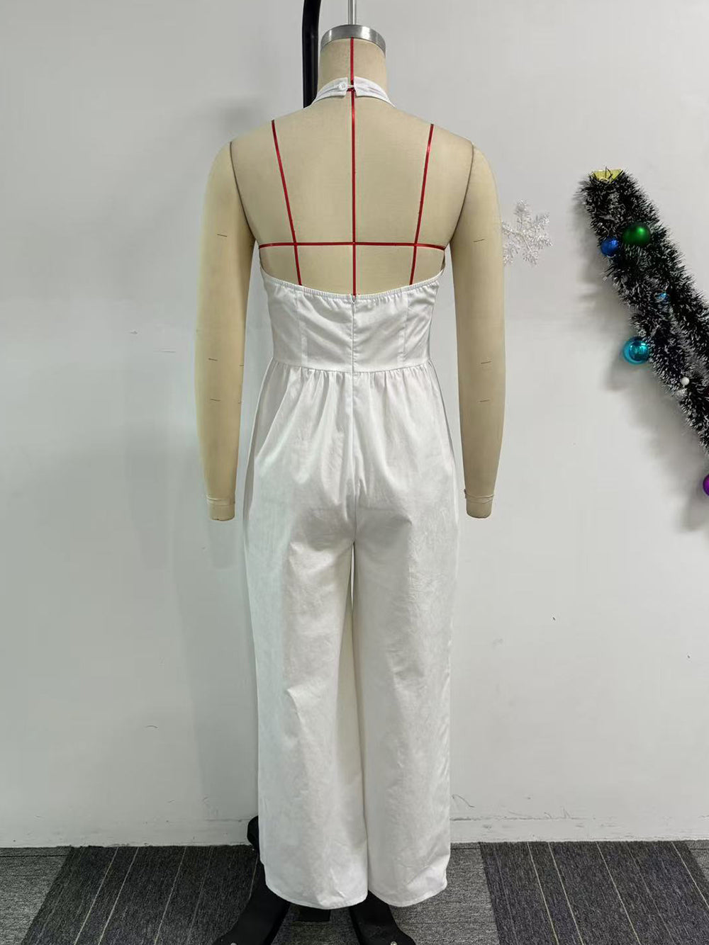 Elegant Halter Backless Regular Jumpsuit