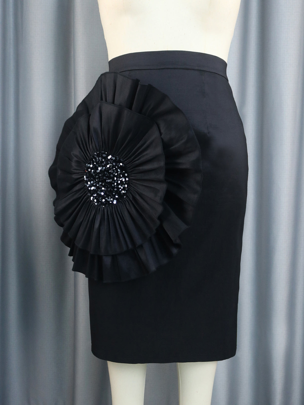 Three-dimensional Flower Mid Skirt