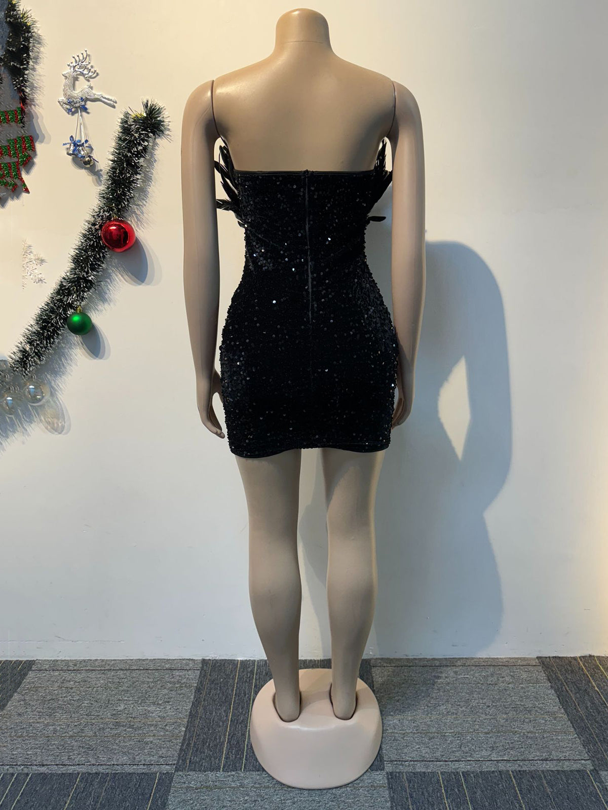 Sexy Feather Sequin Tight Fitting Bodycon Dress