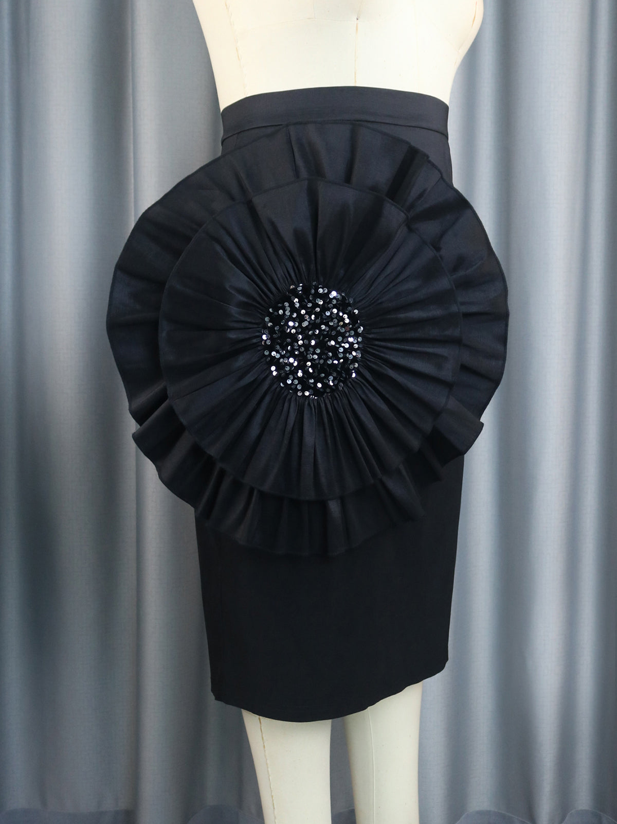 Three-dimensional Flower Mid Skirt