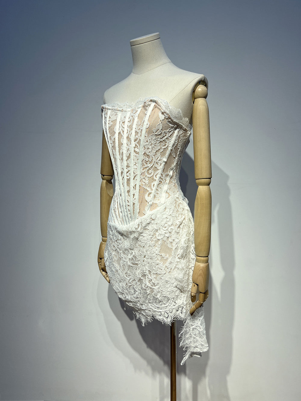 Sexy Strapless Irregularity Lace Dress