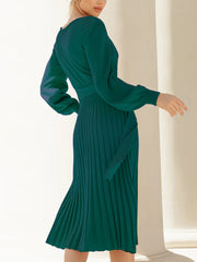 Fashion Round Neck Knit Pleated Sweater Dress