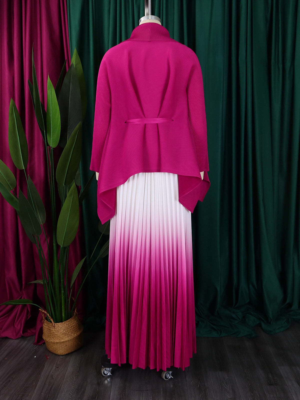 Bat Sleeve Cardigan Gradient Color Pleated Skirt Suit