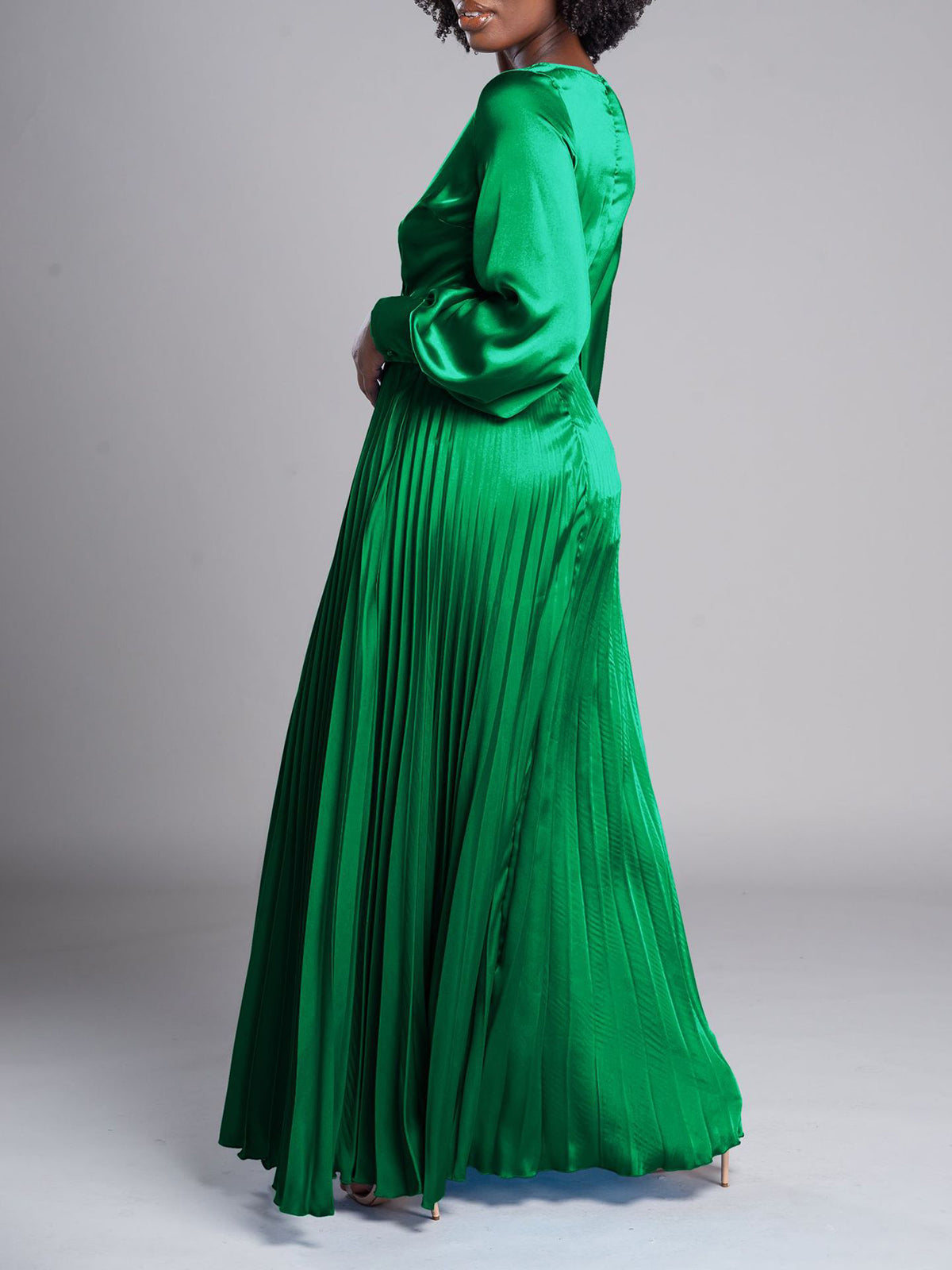 Fashion V-neck Long Sleeve Pleated Dress