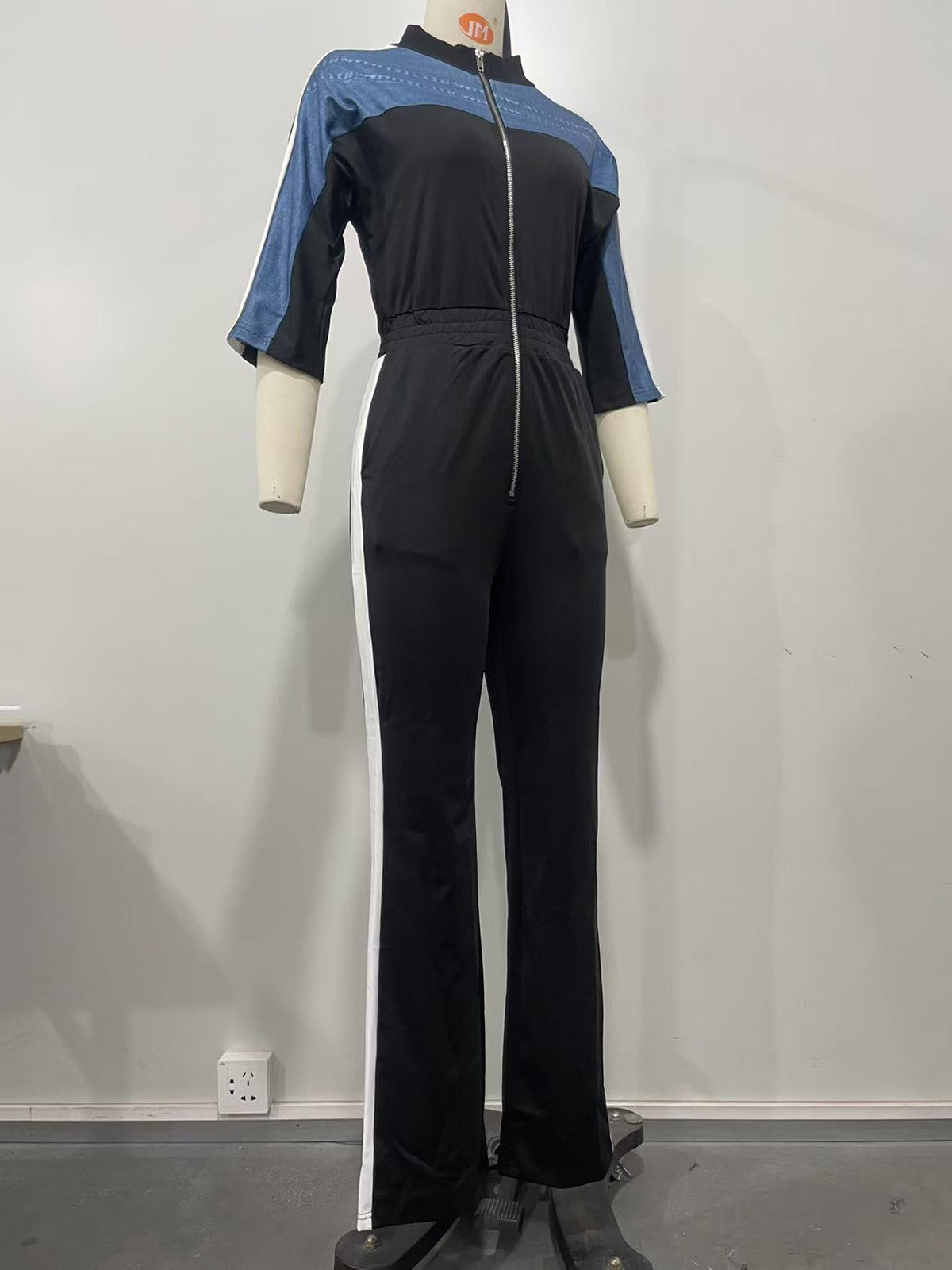 Casual V-neck Short Sleeve Zipper Jumpsuit