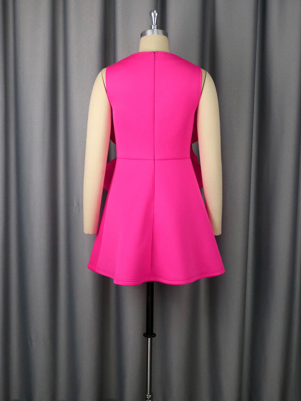 Sexy Round Neck Sleeveless Flower Appliques Mini Dress
