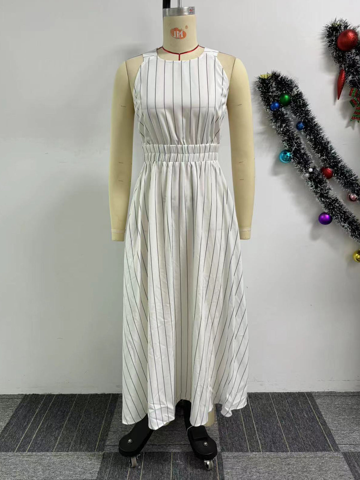 Sleeveless Backless Cross Straps Dress