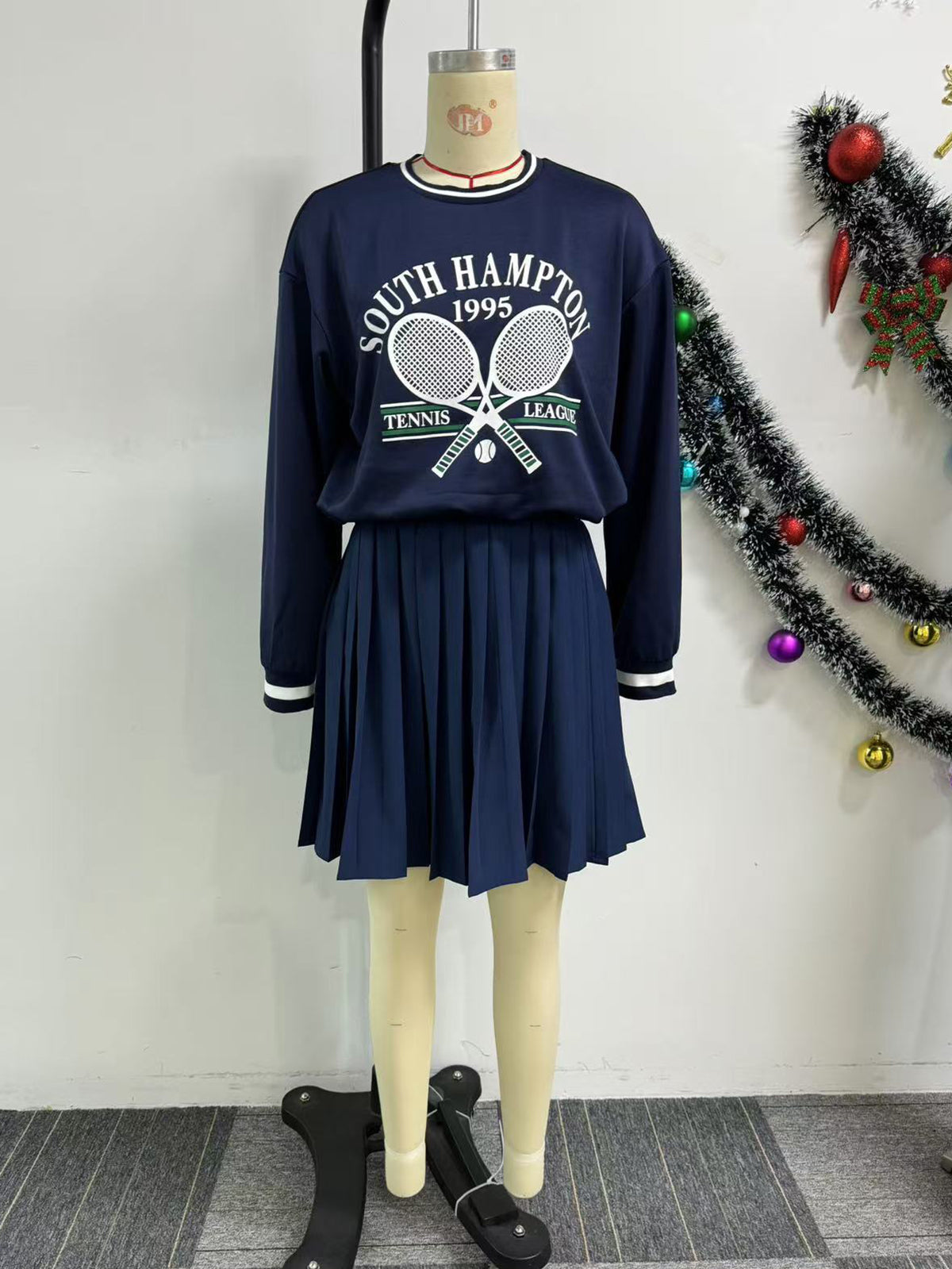 Printed Sweatshirt And Pleated Skirt Casual Sports Set