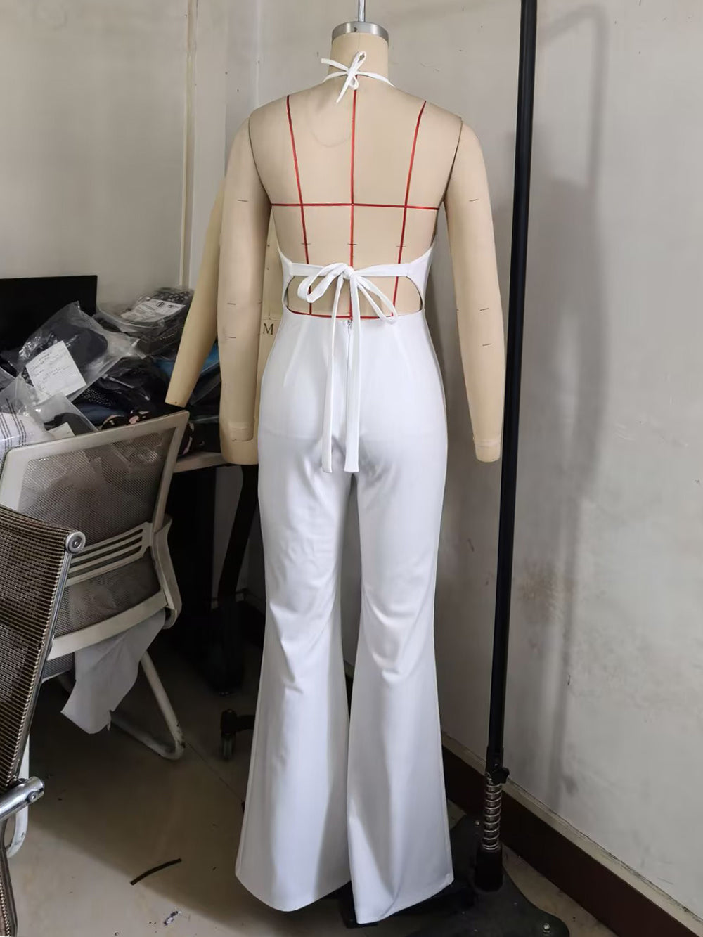 Fashion Sleeveless Pleated Straight Jumpsuit