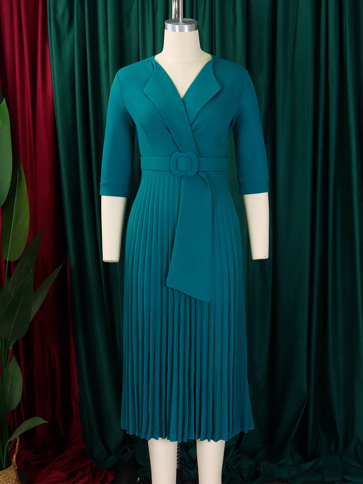 Lapel Neck Pleated Hem Slim Dress