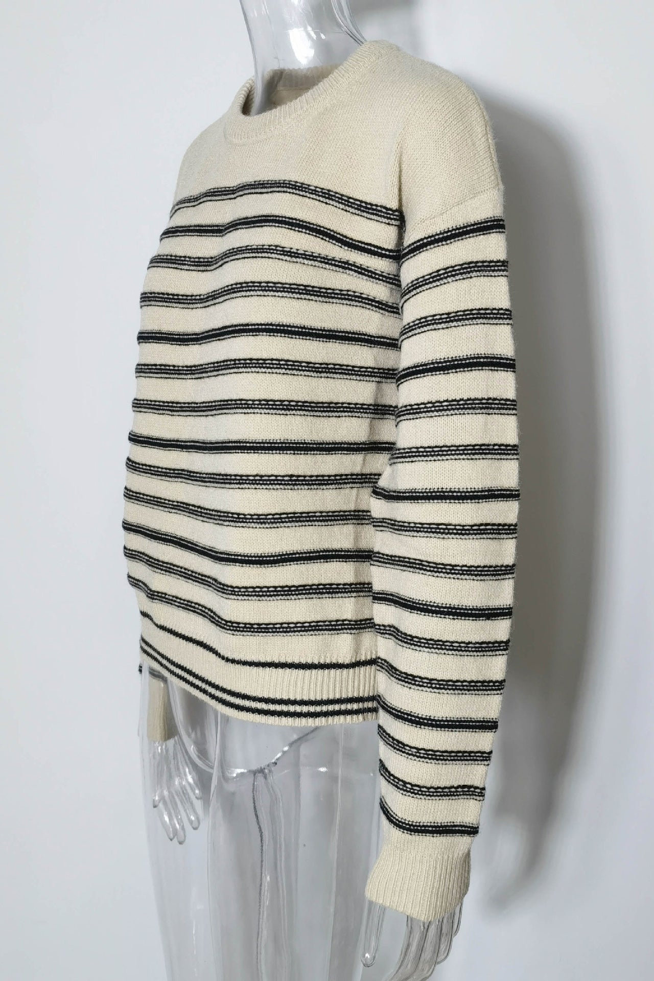 Round Collar Fashion Striped Sweater